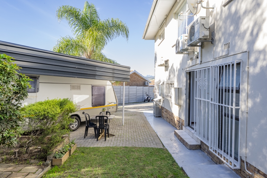 8 Bedroom Property for Sale in Brackenfell South Western Cape